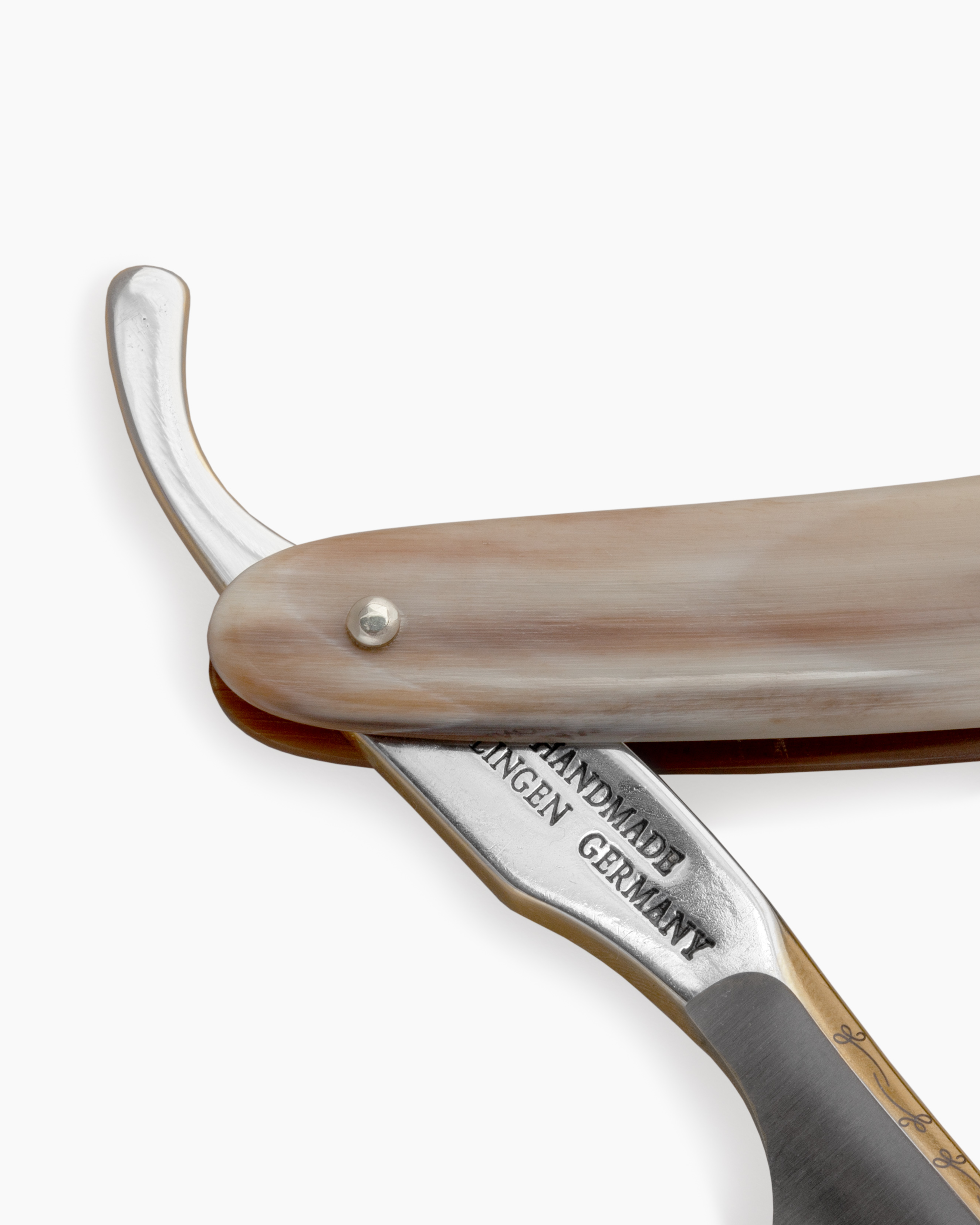 G&F Timor® Bergischer Löwe Rasiermesser 6/8 cs mit Echthornschale